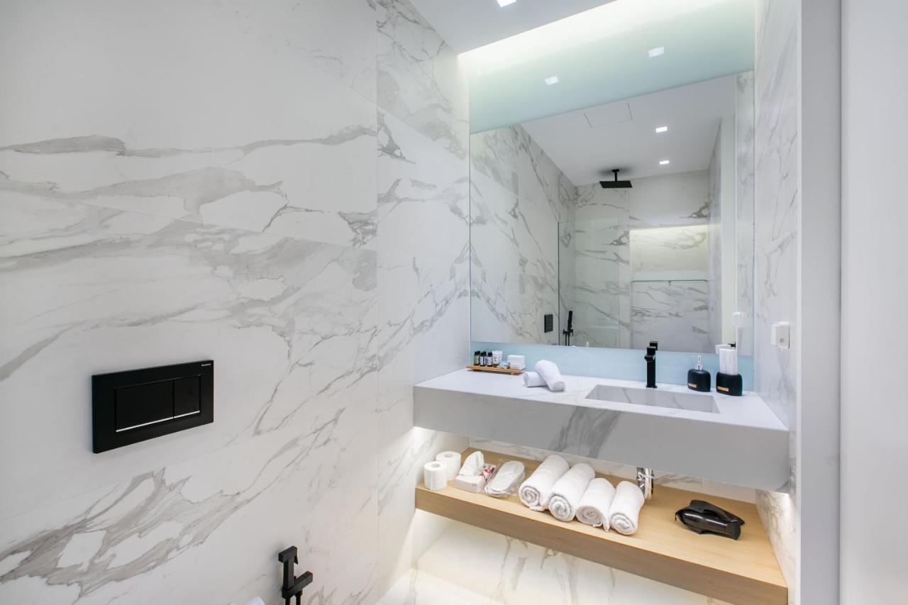 Ns Place Modern Apartment Acropolis View เอเธนส์ ภายนอก รูปภาพ