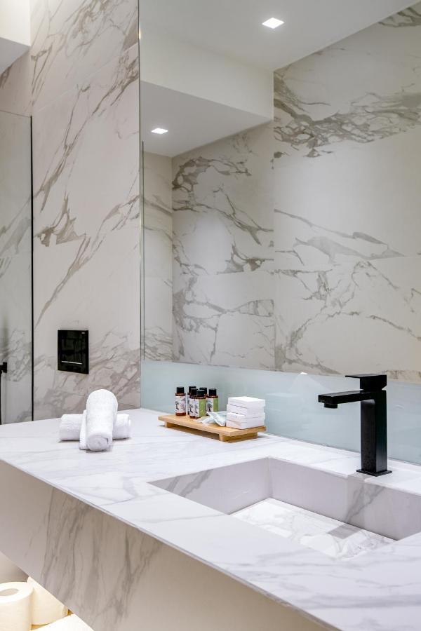 Ns Place Modern Apartment Acropolis View เอเธนส์ ภายนอก รูปภาพ